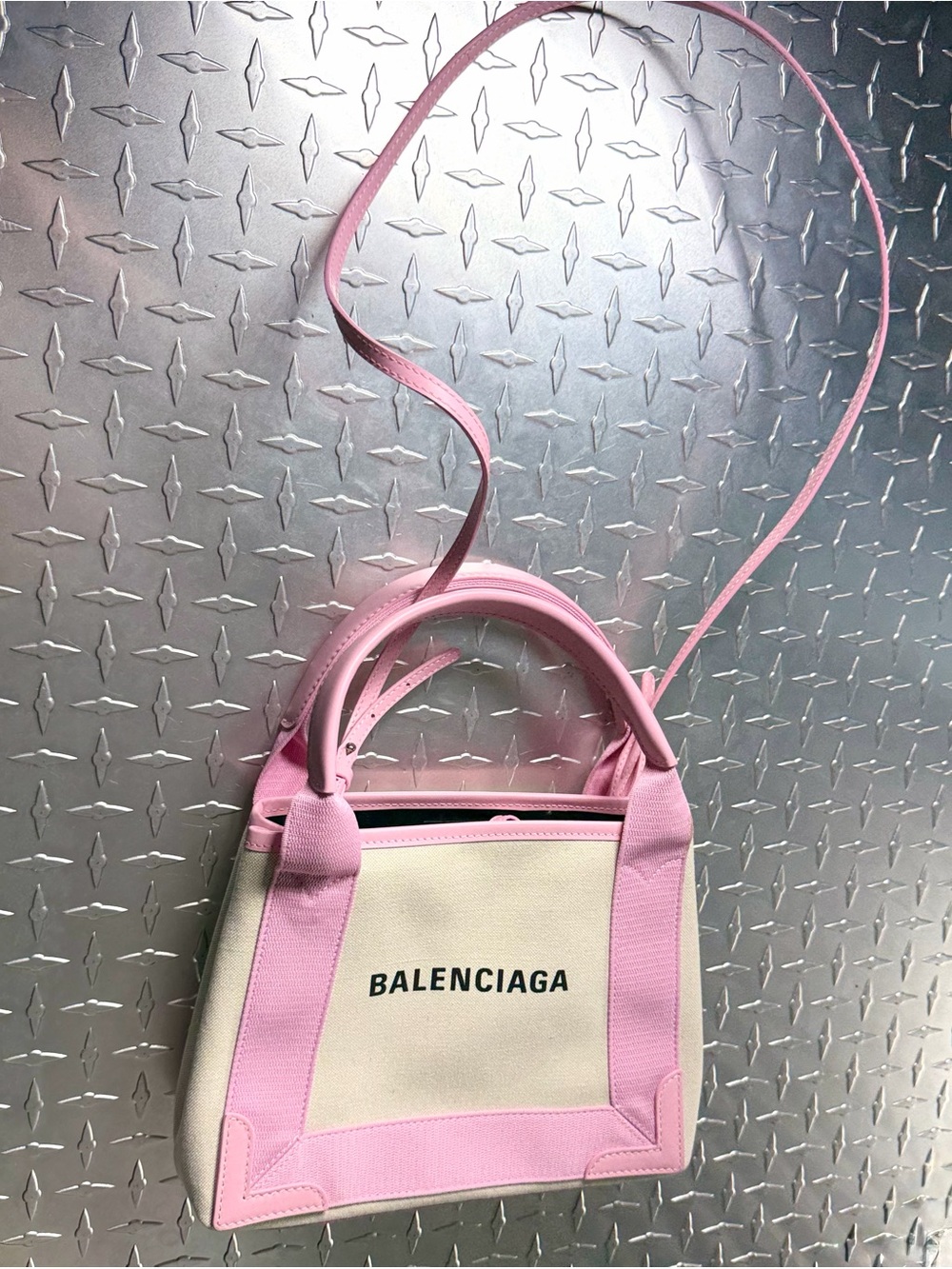 Balenciaga Navy Cabas XS Logo Canvas Tote in Pink - Picture 3 of 12